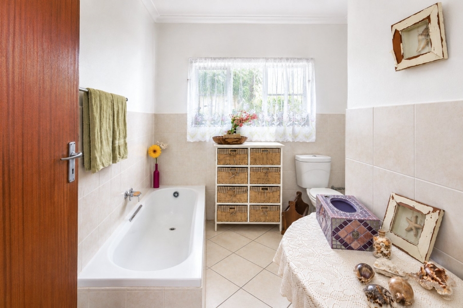 3 Bedroom Property for Sale in Ifafi North West